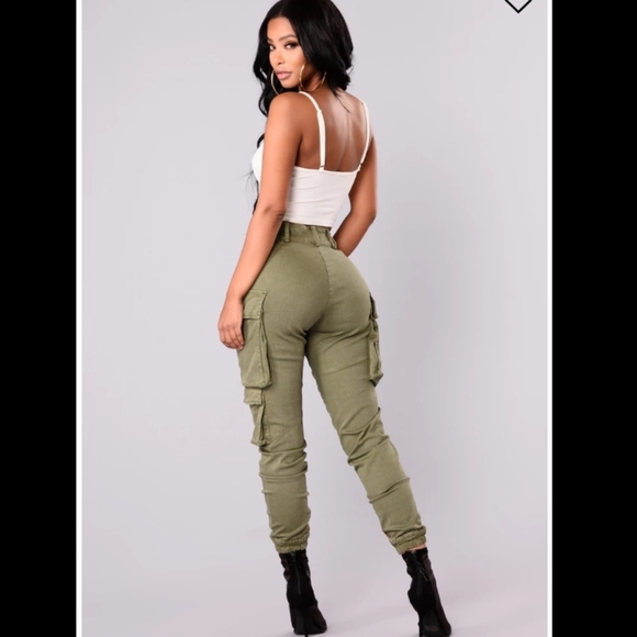 Fashion Nova Cargo Pants - Picture 3 of 5
